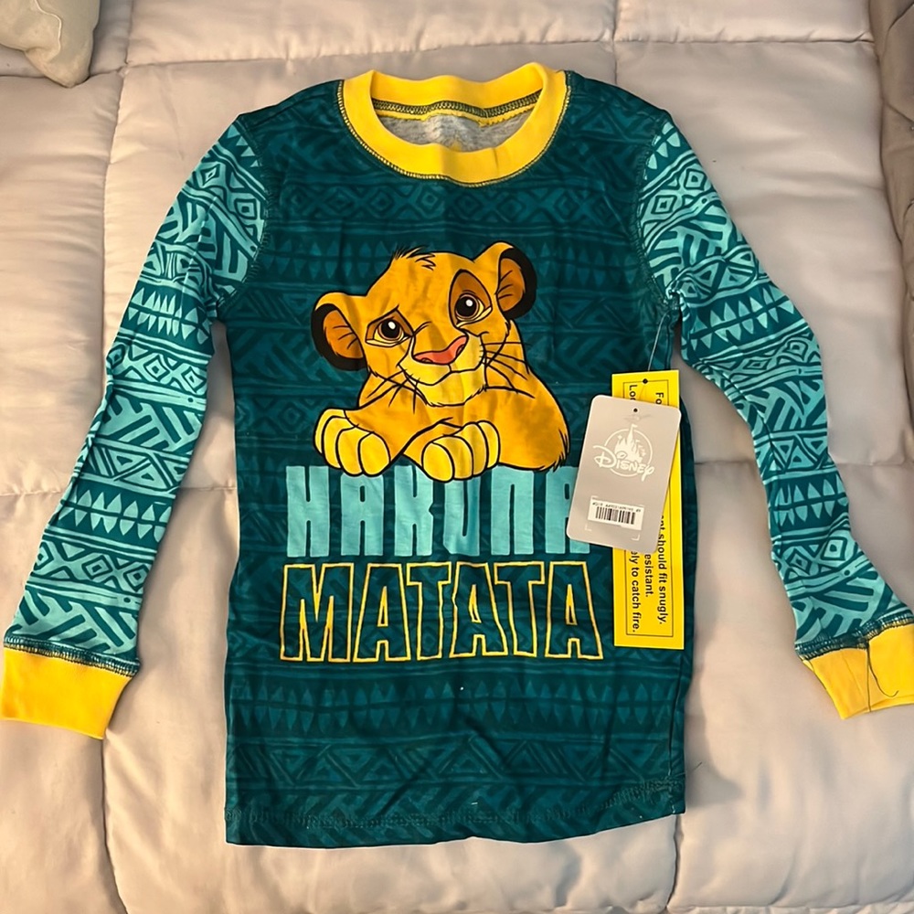 Size 5 kids lion king pajama